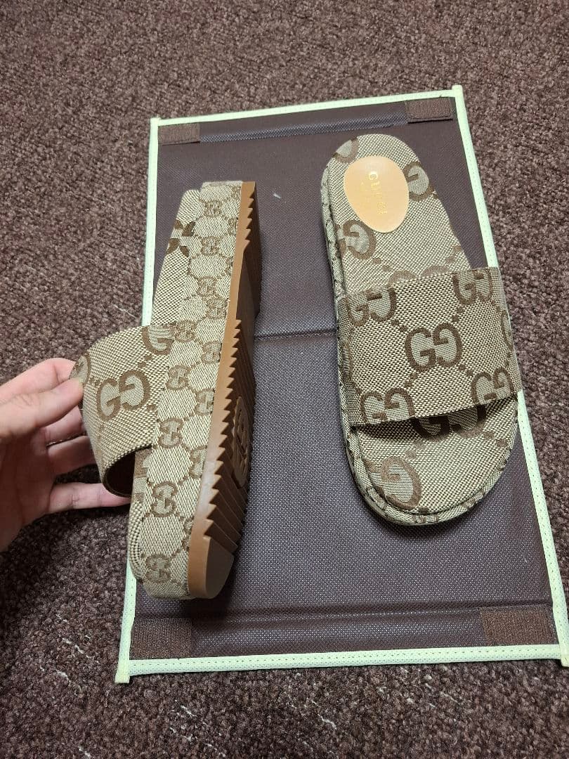 GUCCI GGパターン スライドサンダル　27～27.5