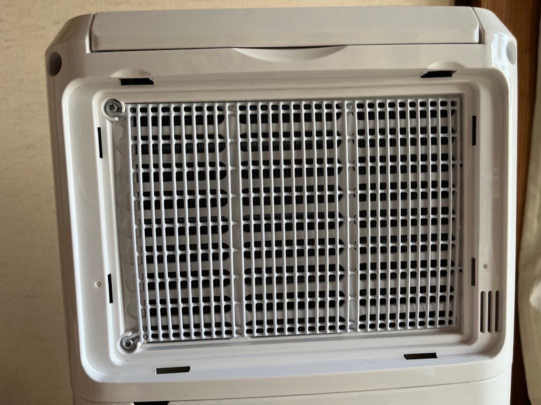 山善　除湿機 YDC-C60（W） 中古