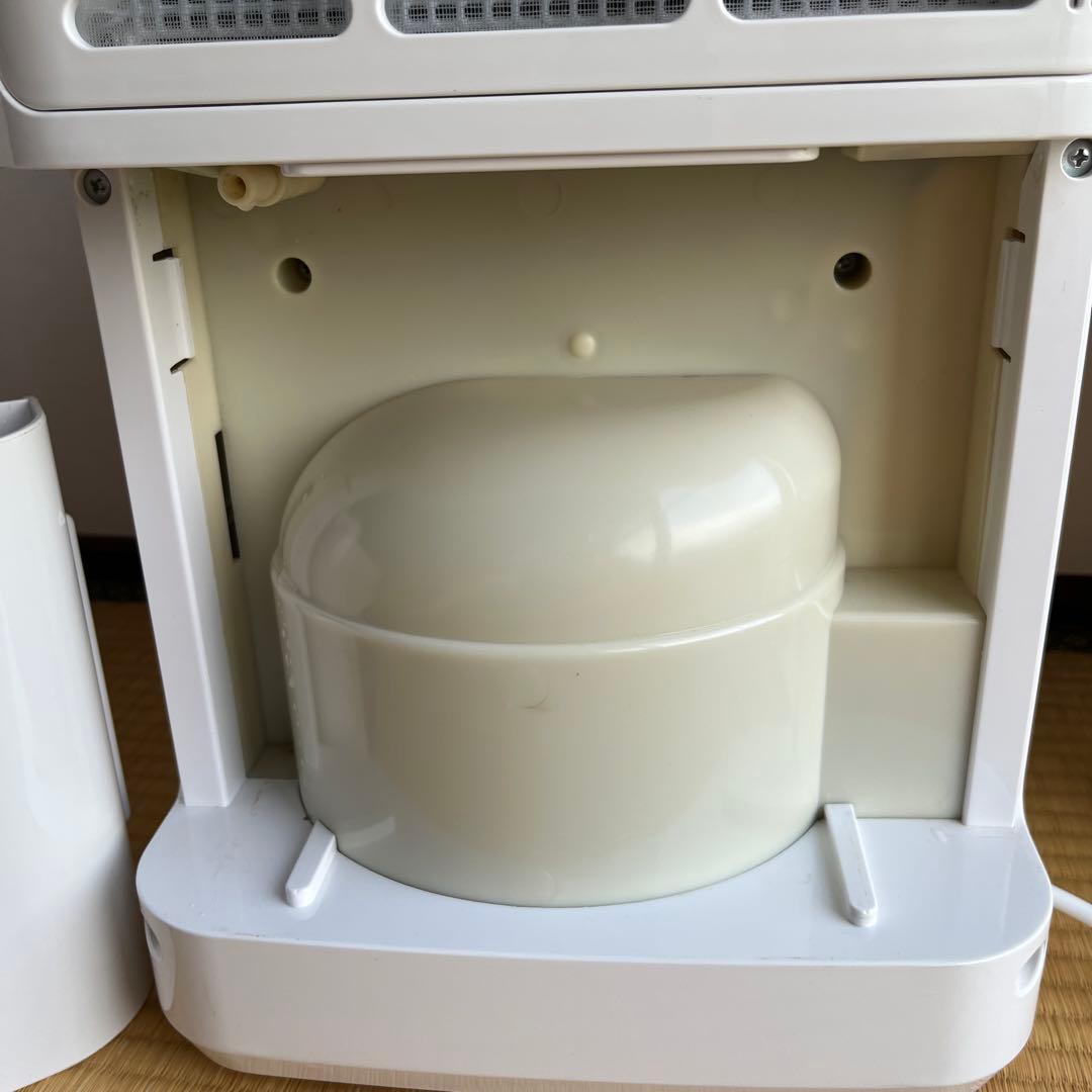 山善　除湿機 YDC-C60（W） 中古