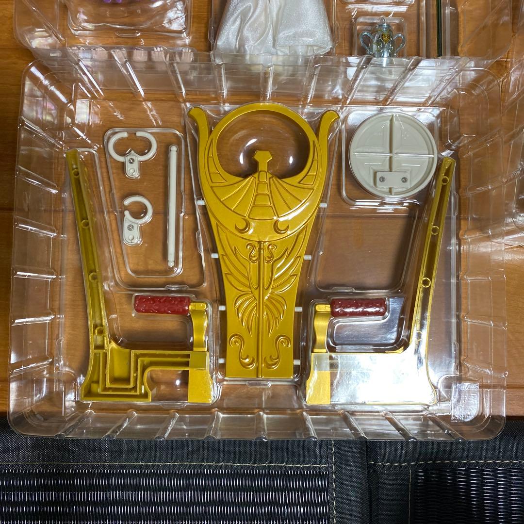 バンダイ　聖闘士星矢 城戸沙織