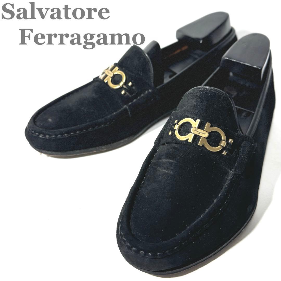 サルヴァトーレフェラガモ ガンチーニ金具 スエード ローファー 黒 9EE 革靴