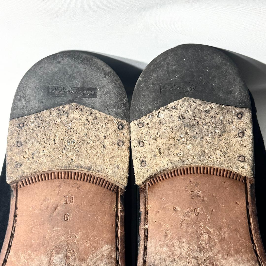 サルヴァトーレフェラガモ ガンチーニ金具 スエード ローファー 黒 9EE 革靴