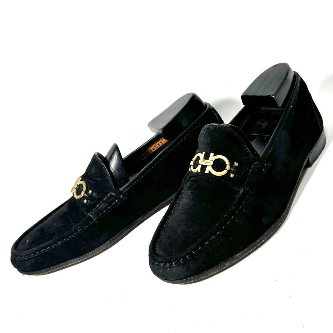 サルヴァトーレフェラガモ ガンチーニ金具 スエード ローファー 黒 9EE 革靴
