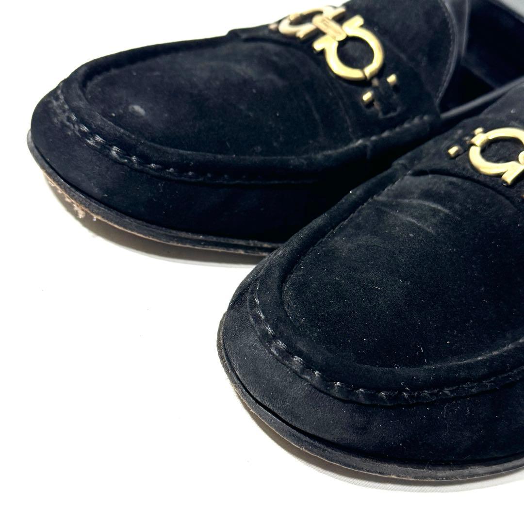 サルヴァトーレフェラガモ ガンチーニ金具 スエード ローファー 黒 9EE 革靴