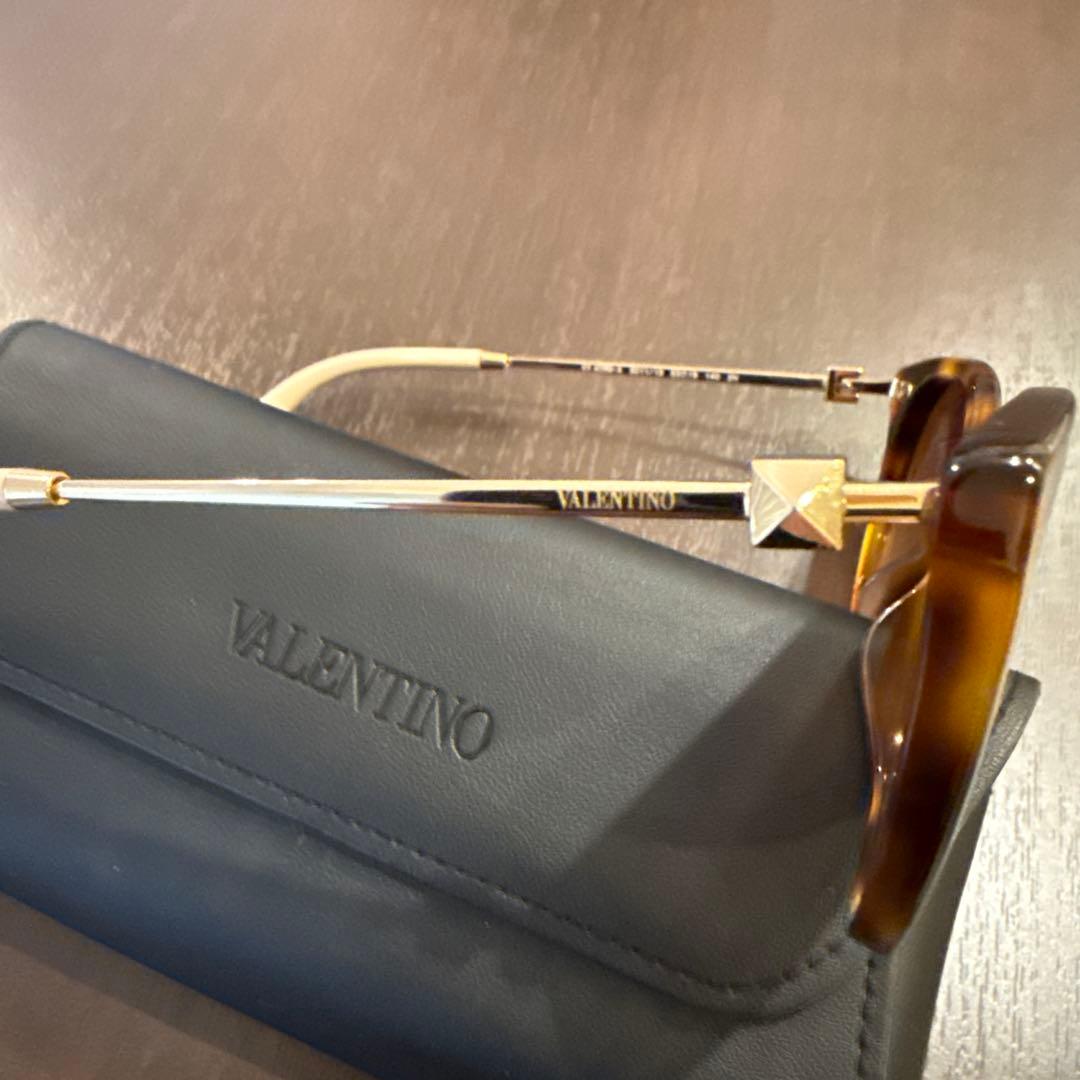 VALENTINO ヴェレンティノ　レディースサングラス