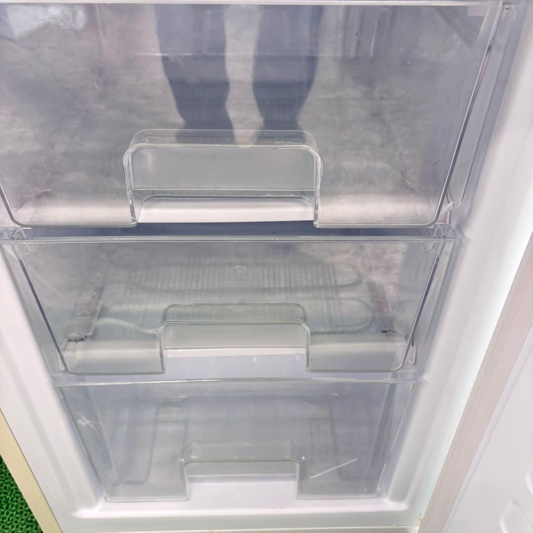 728 レトロデザイン　冷蔵庫　100L〜200L 小型　一人暮らし　右開き格安