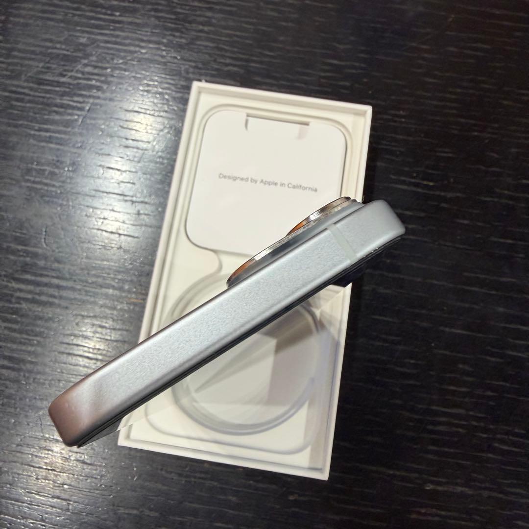 iPhone 15 128GB ブルー　美品 初期化済