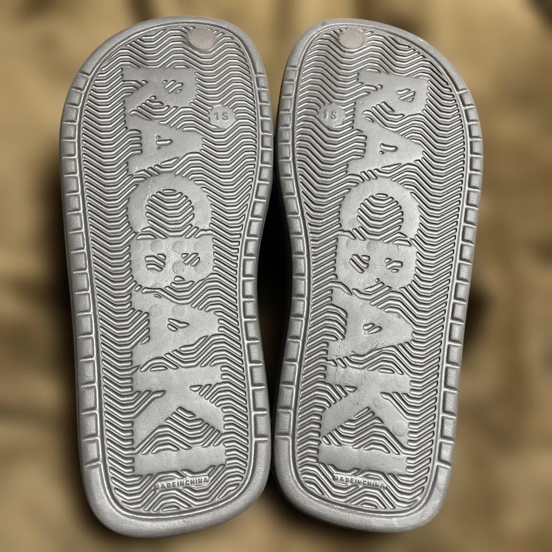 ラクバキ　イージーサンダル