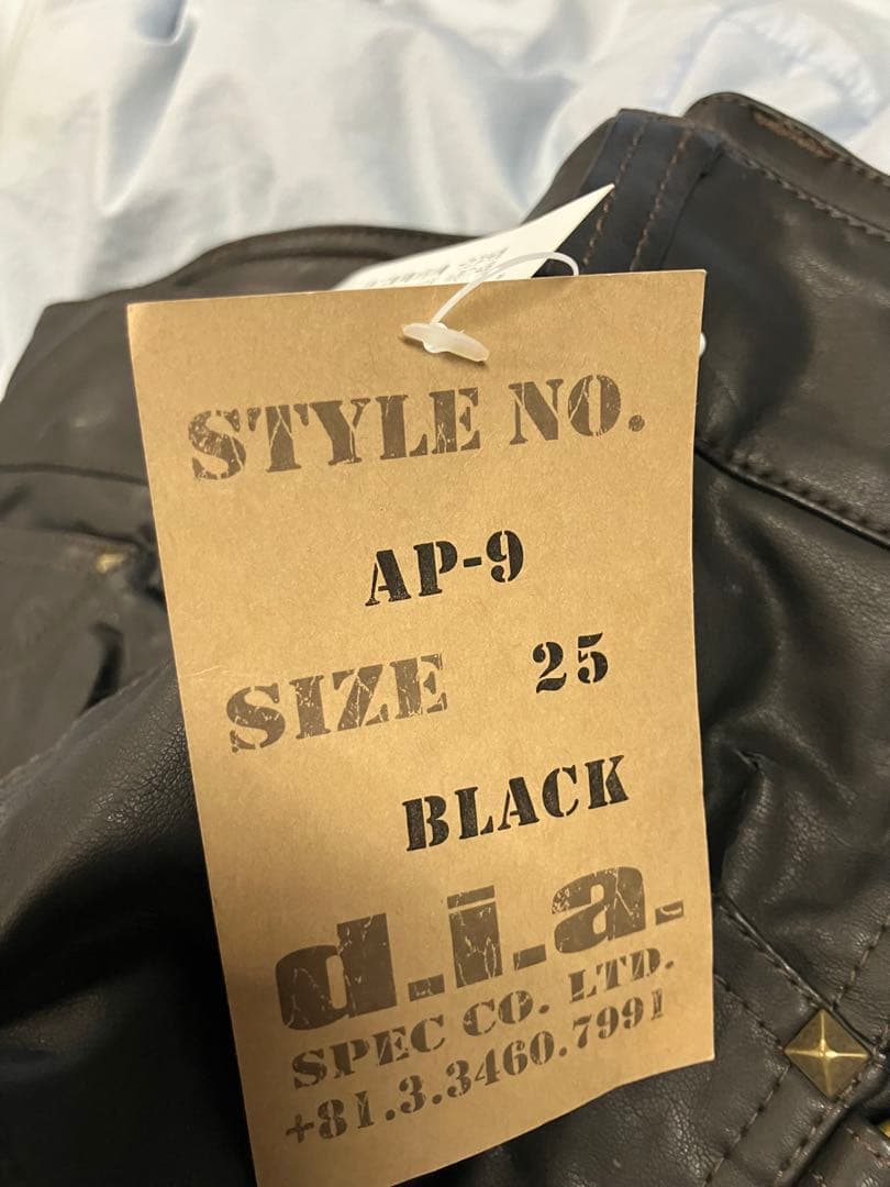 d.i.aスタッズ付きブラックレザーショートパンツ25サイズ