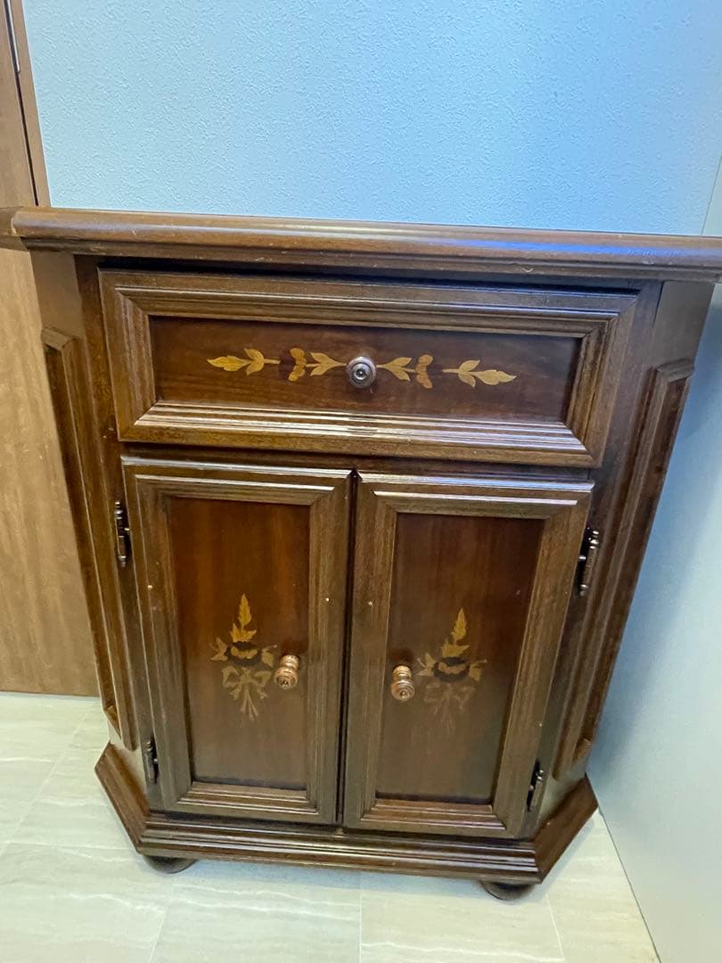 イタリア製 西洋 アンティーク家具 コンソール キャビネット 飾り棚