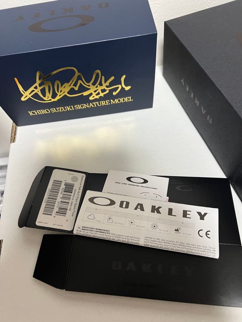 オークリーイチロー引退限定 ラストモデル レーダーロックパスシグネチャーモデル