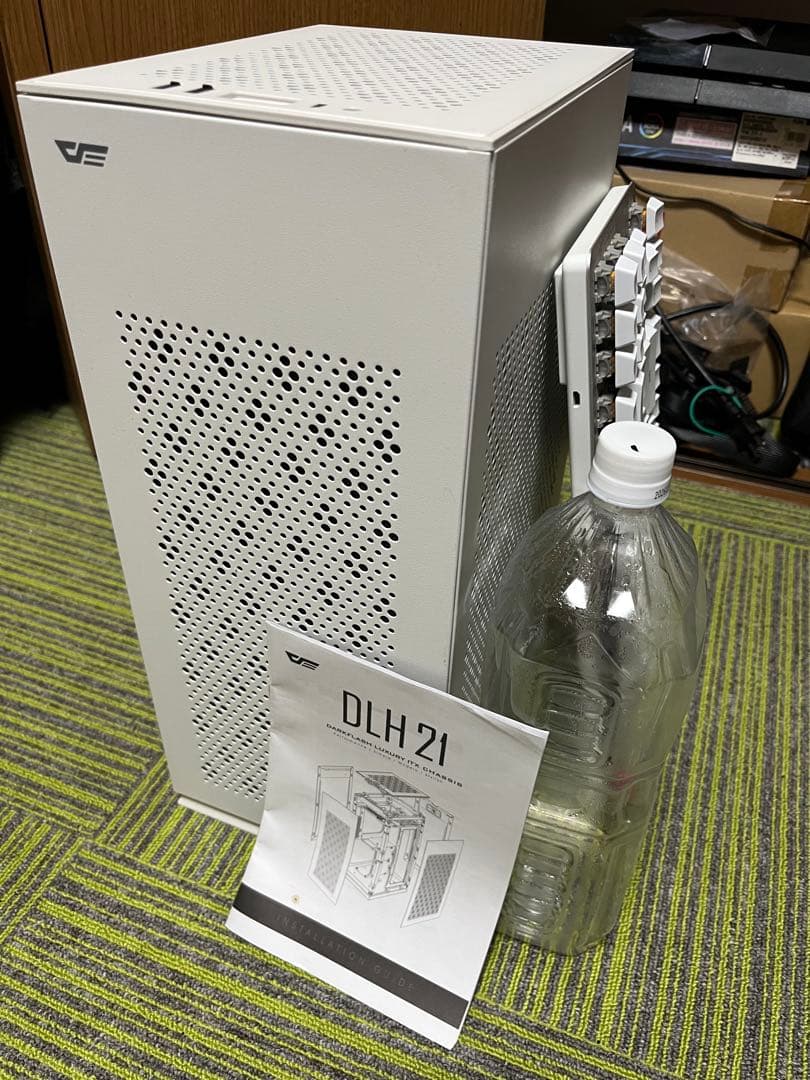 DLH 21 ホワイト PCケース