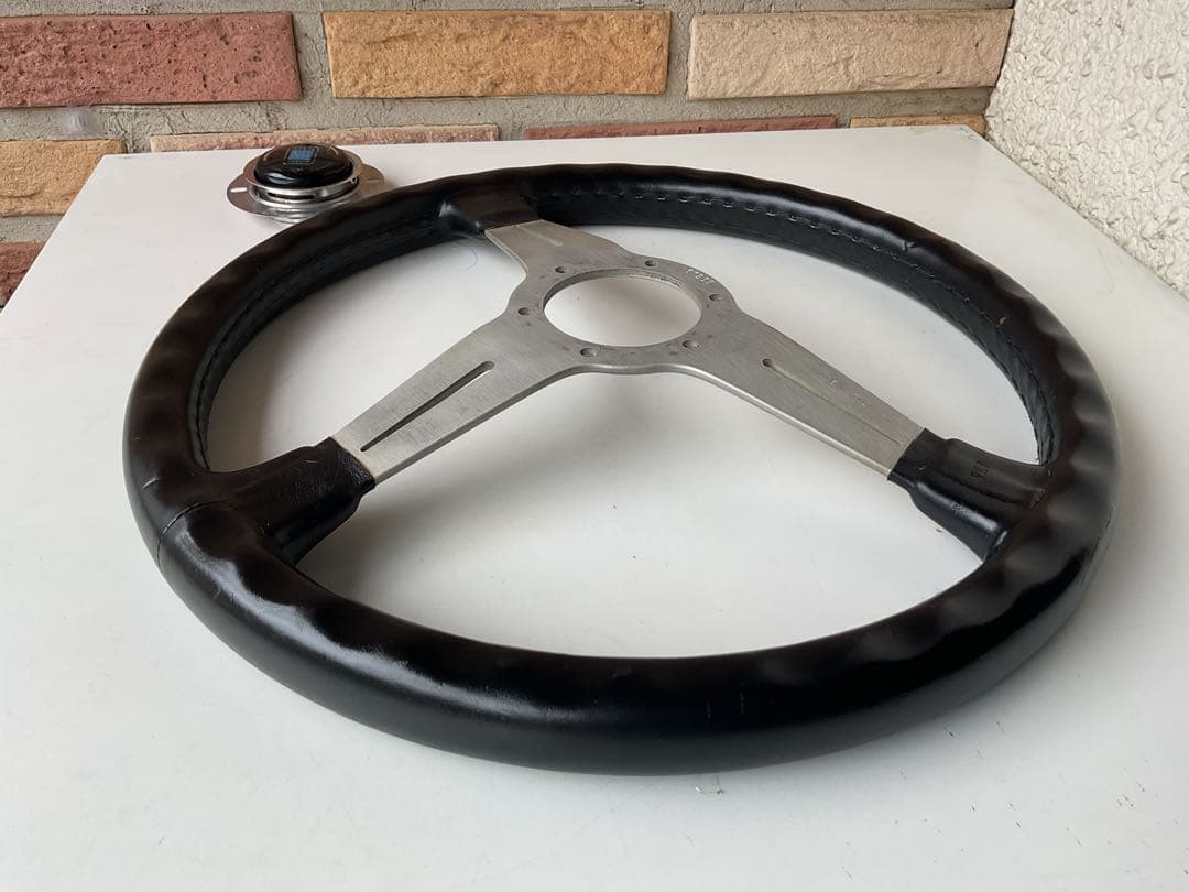 ナルデイ　ステアリングホイール　　クラッシックタイプ