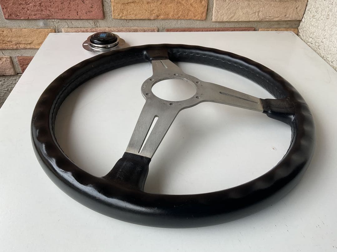 ナルデイ　ステアリングホイール　　クラッシックタイプ