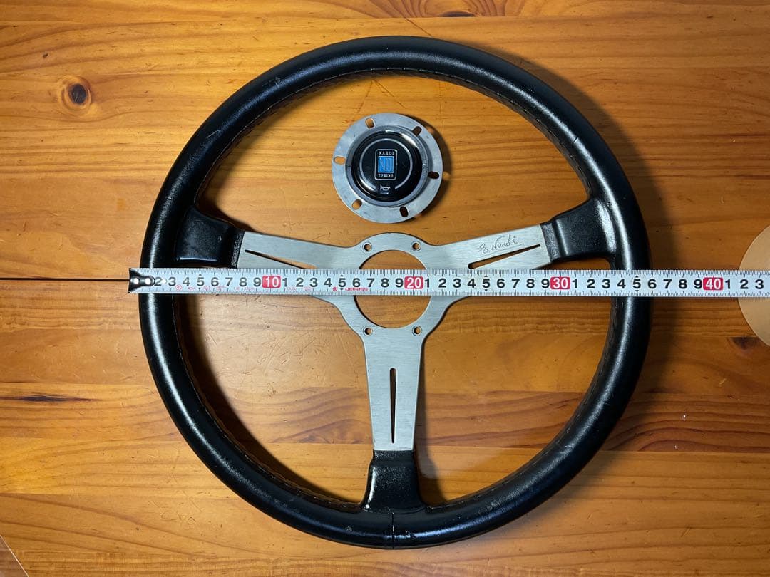 ナルデイ　ステアリングホイール　　クラッシックタイプ