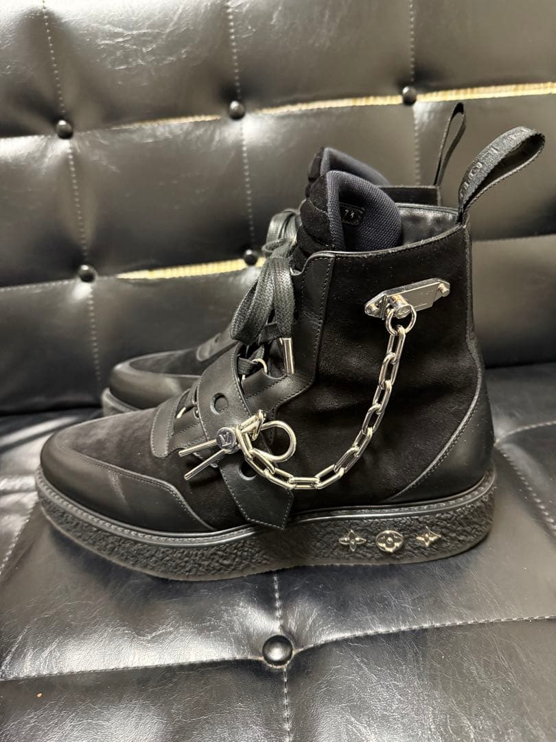 激安名作❗️ルイヴィトン　レザー×スウェード×チェーンブーツ