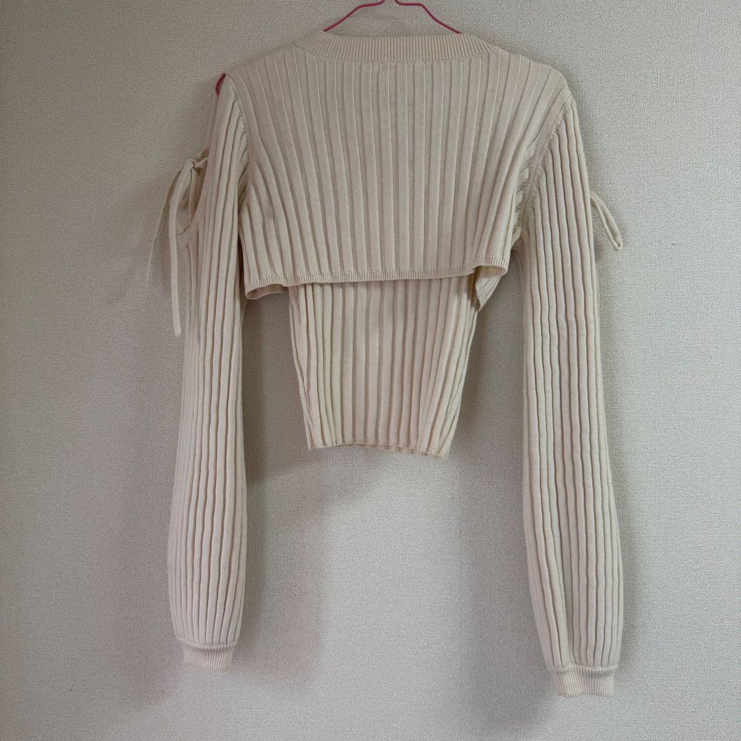 ダーリッチ ショルダーオープンアンサンブルニット アイボリー