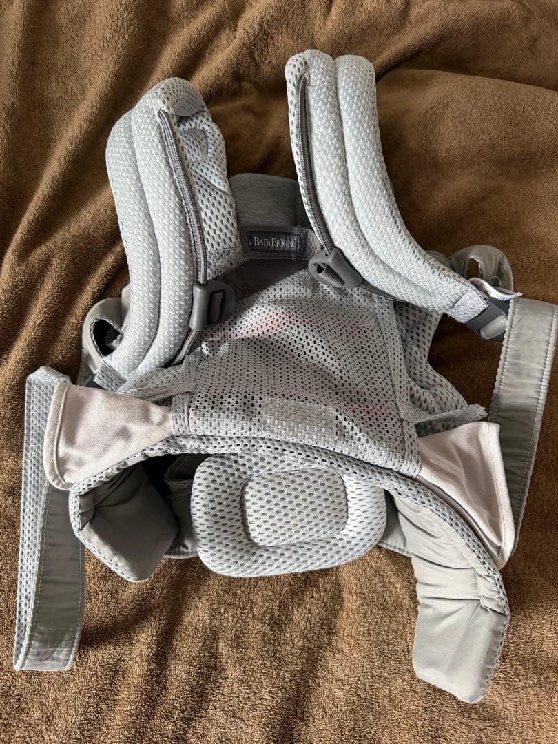グレー メッシュ 抱っこひも