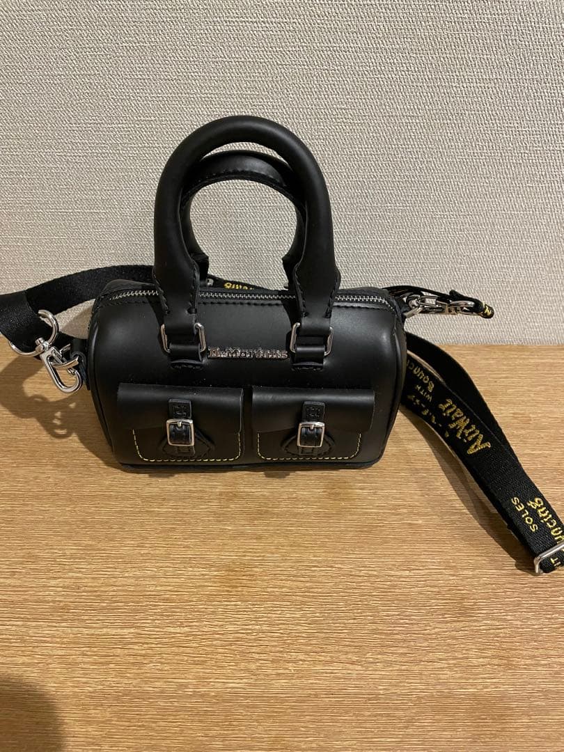 ドクターマーチン ミニトップハンドルバッグ
