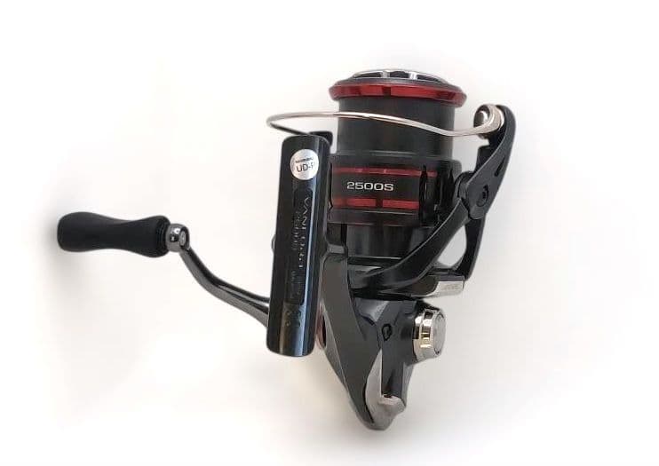 シマノ　20ヴァンフォード2500S　【美品】
