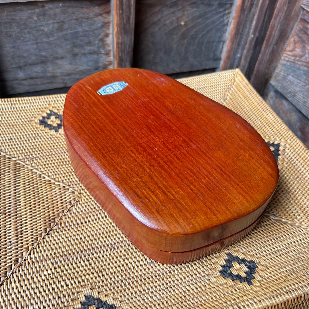 金魚？ 鯉？彫刻デザイン 木製硯箱 楕円形