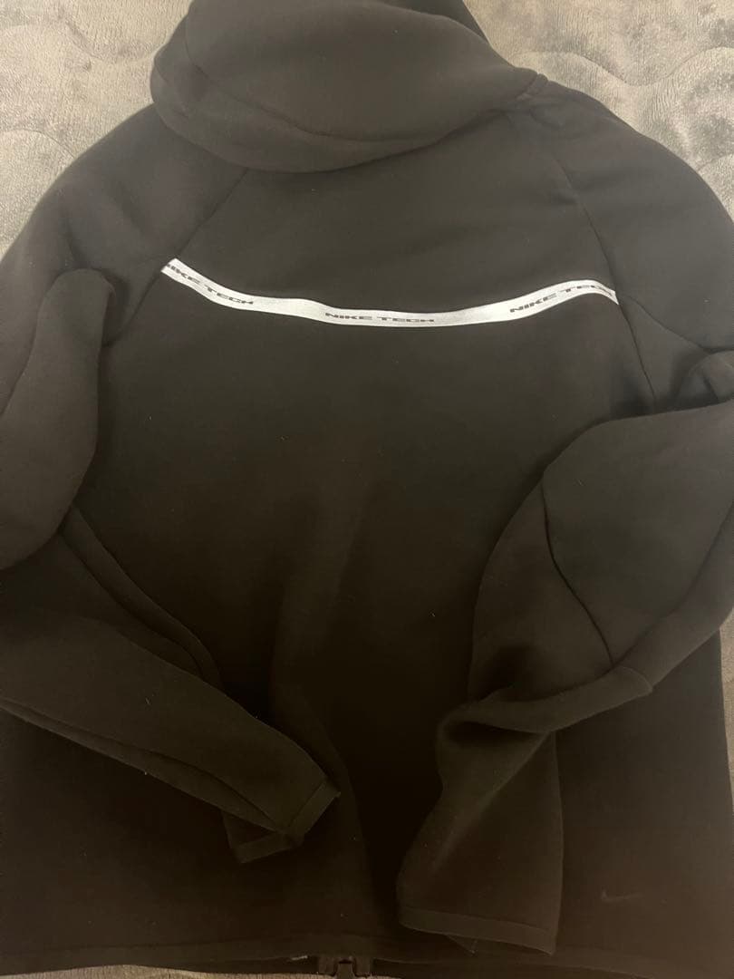 NIKEテックフリース リフレクティブ