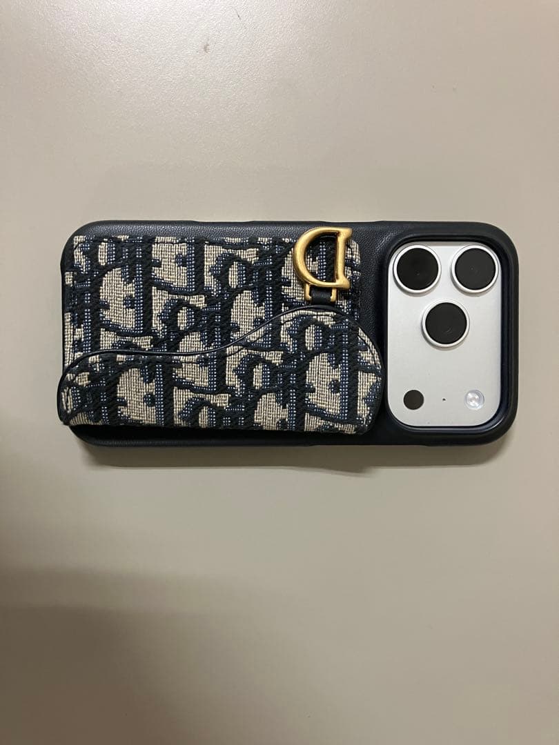dior iPhone 17 Pro ケース