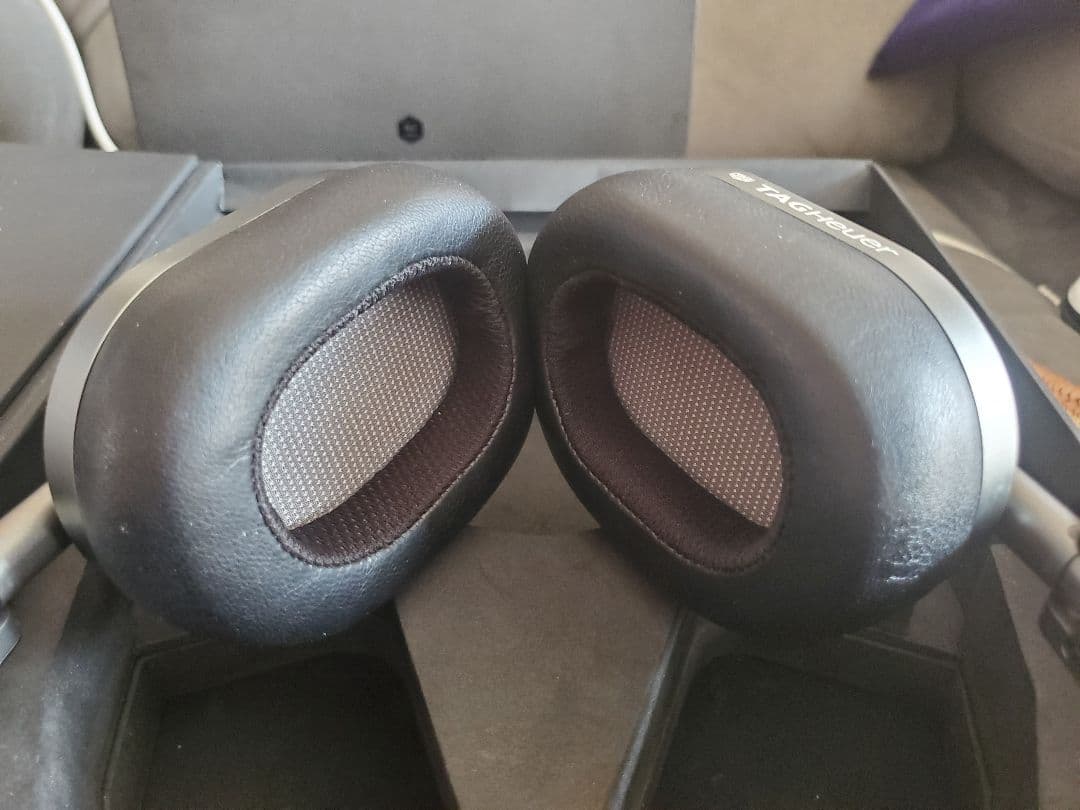 Master & Dynamic MW60 (TAG Heuerコラボ限定品)