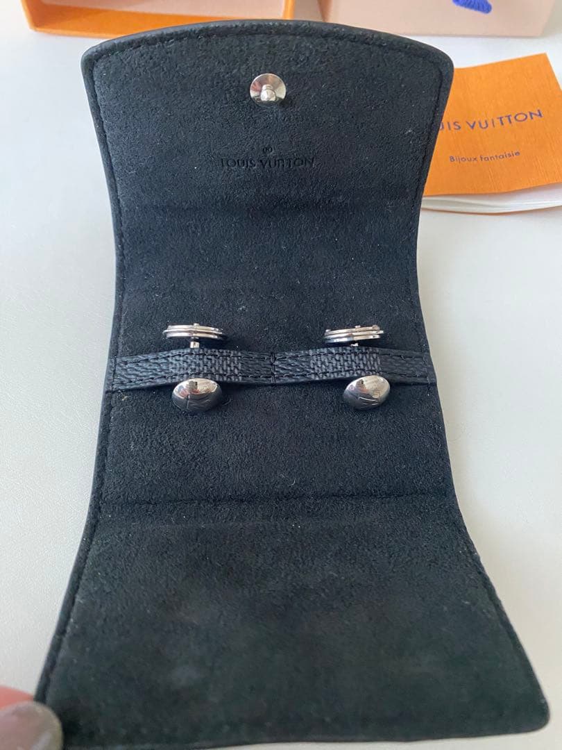 新品未使用Louis Vuitton カフリンクス　ヴィトン　カフス