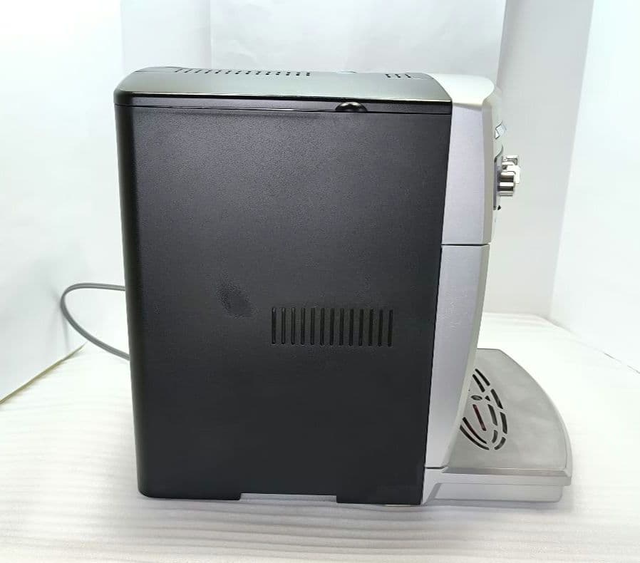 デロンギ　マグニフィカ　全自動エスプレッソマシン　ESAM03110　022