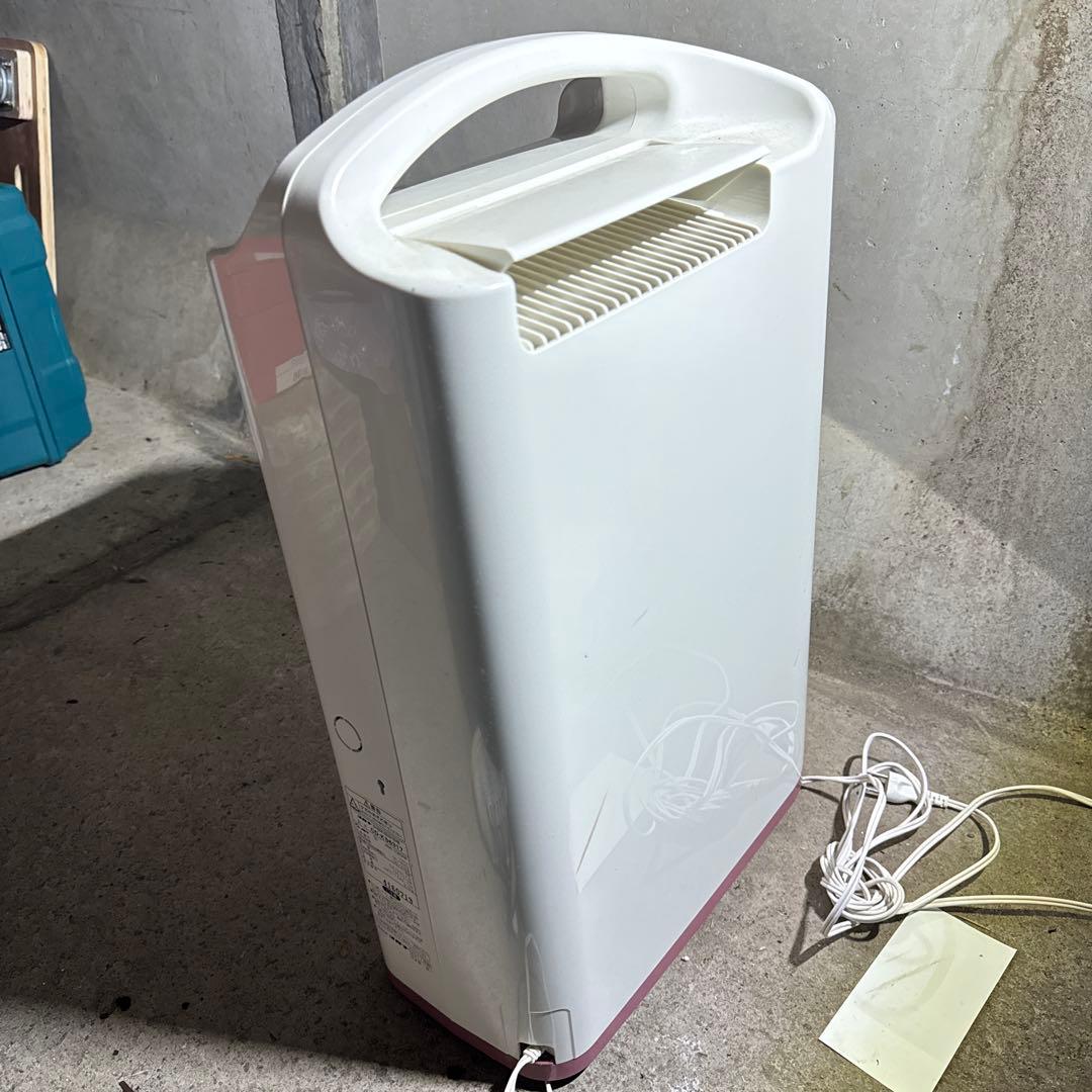 除湿機 衣類乾燥機能付き ホワイト　CORONA 2017年製