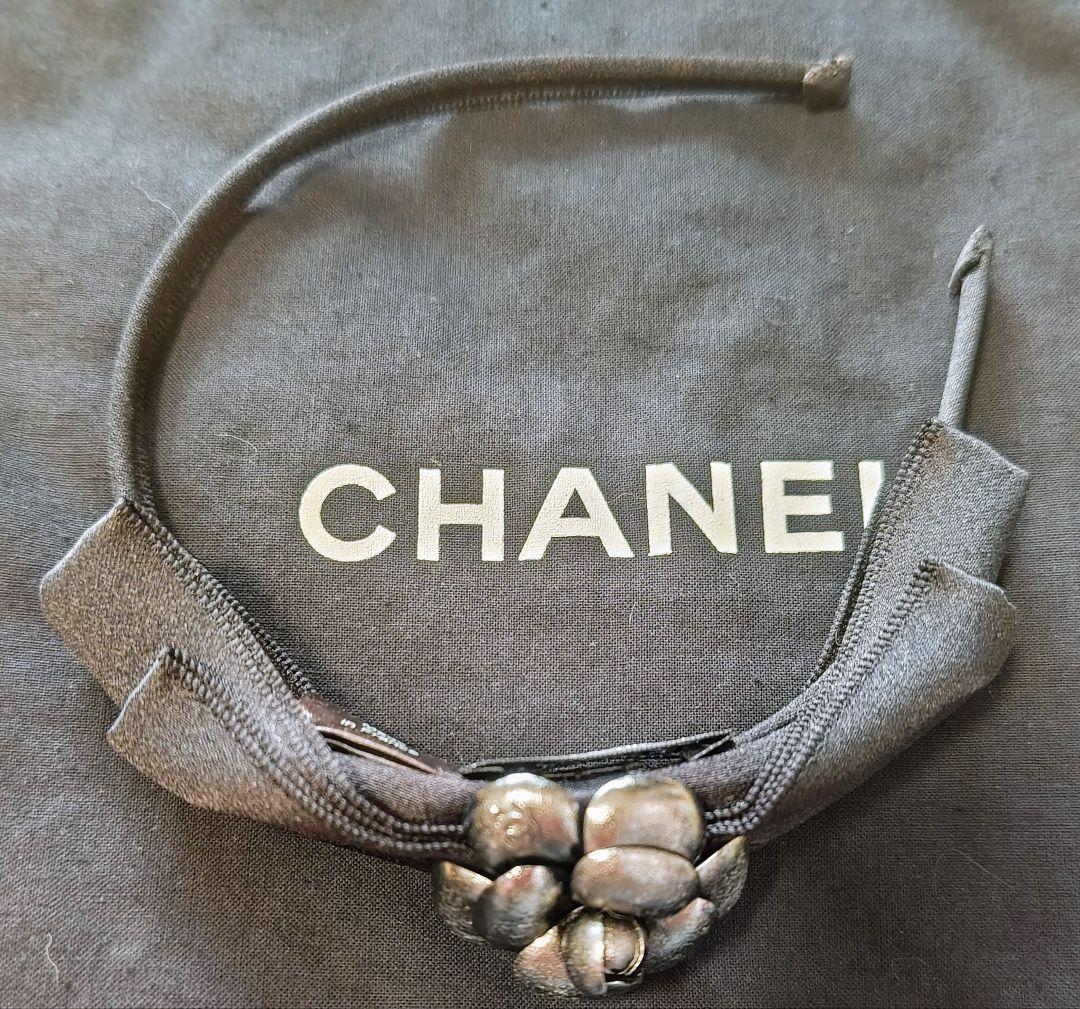 CHANEL ココマークカメリア付リボンカチューシャ