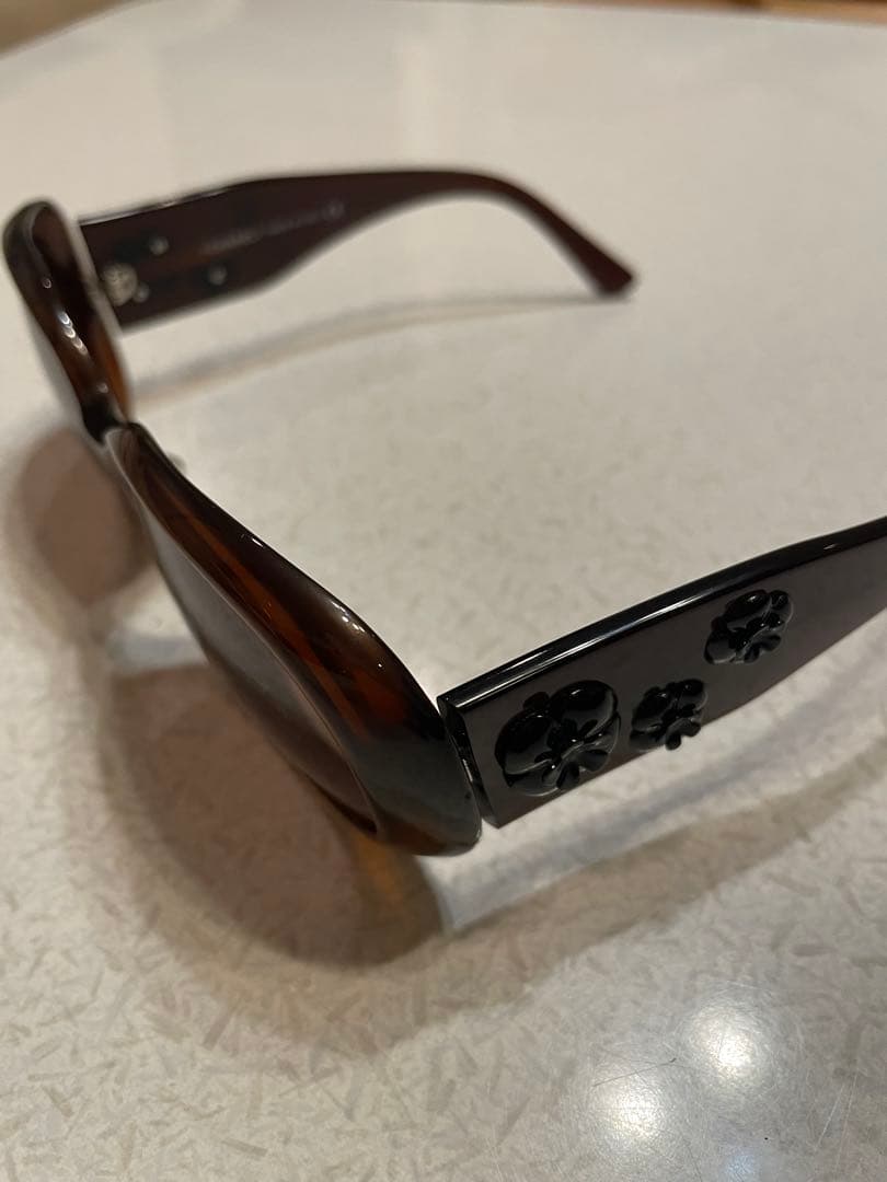 ◆CHANEL　シャネル◆カメリアロゴ付き　サングラス