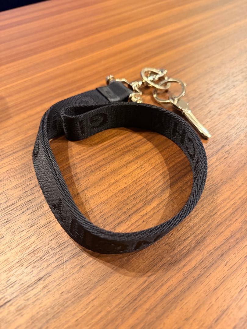 GIVENCHYネックストラップ　キーリングネックレス　ブラック