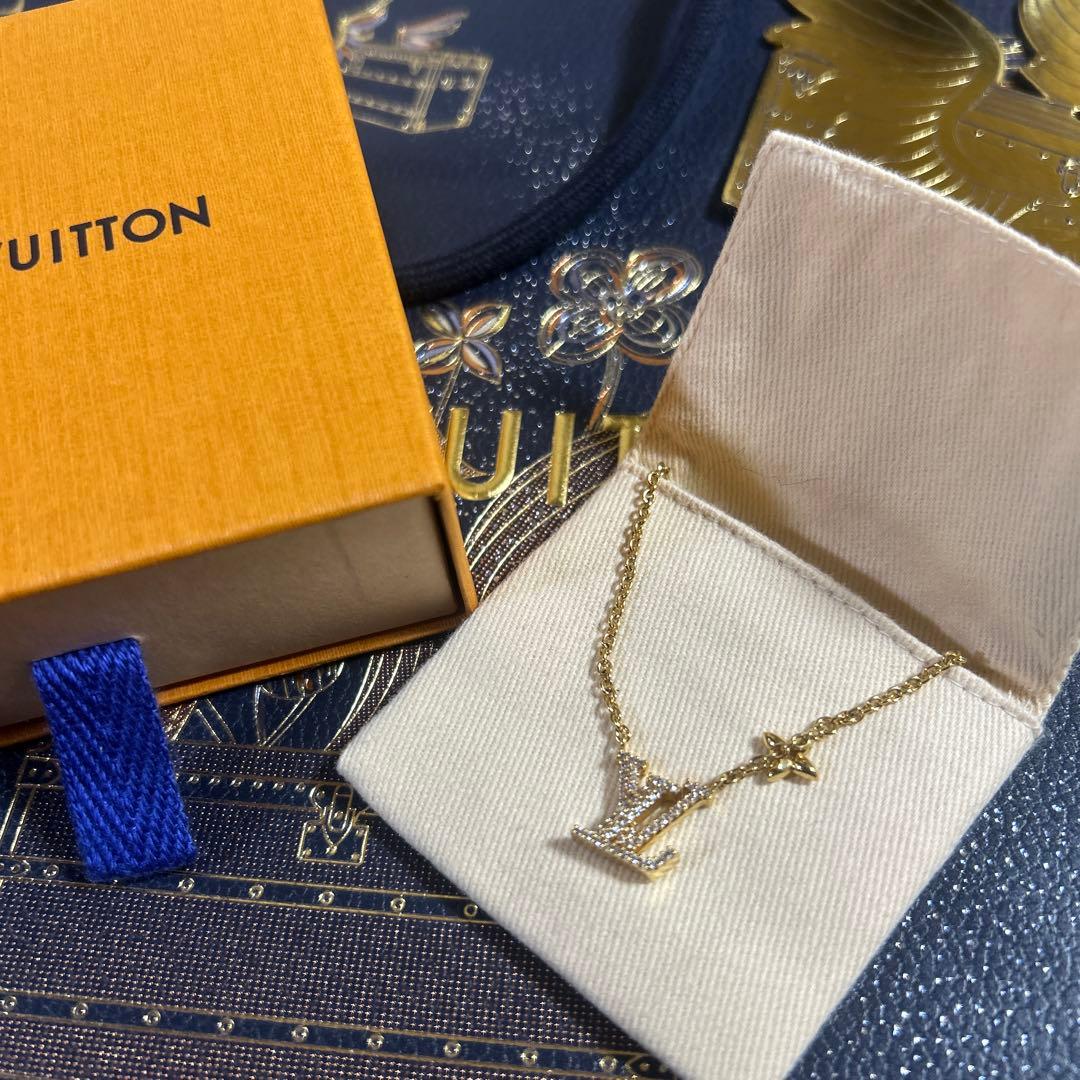 LOUIS VUITTON ロゴネックレス ゴールド LVアイコニック