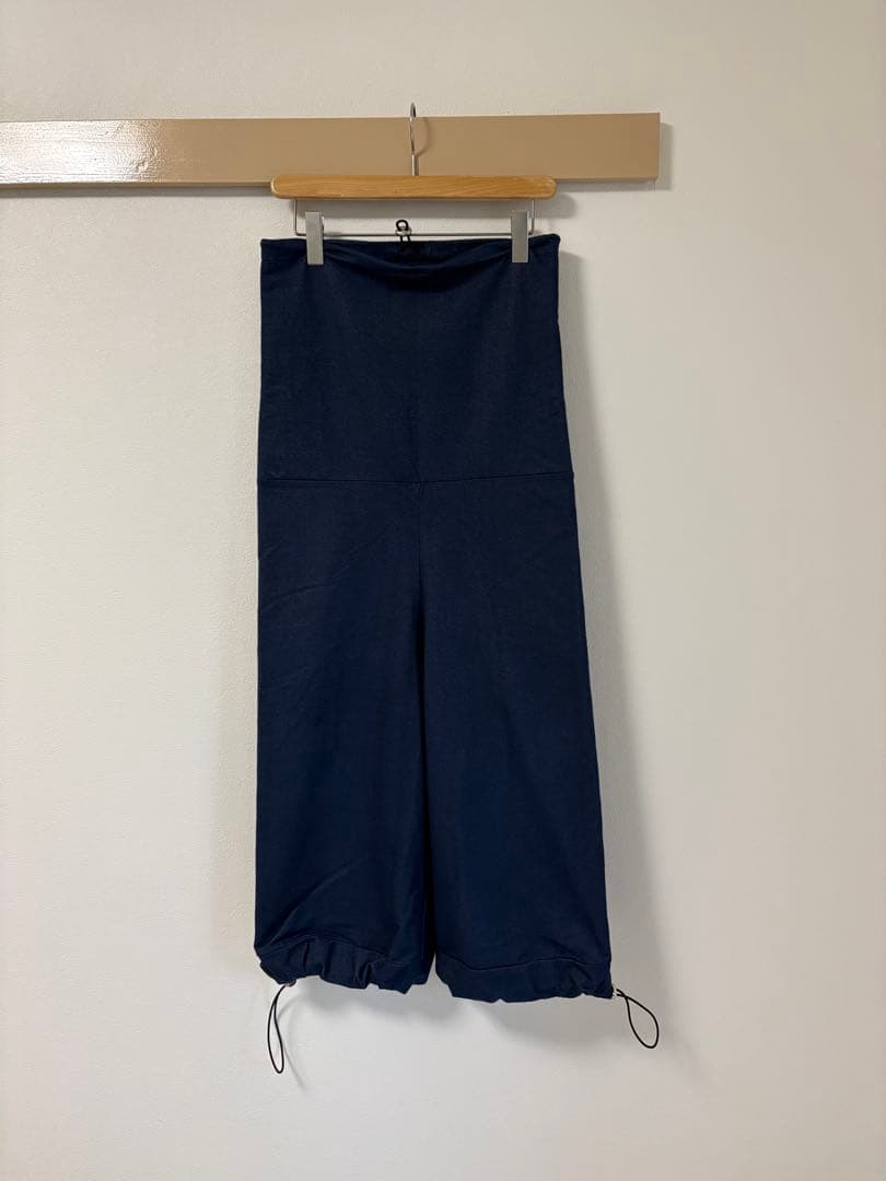 DAUAN JACARI／pencil pants