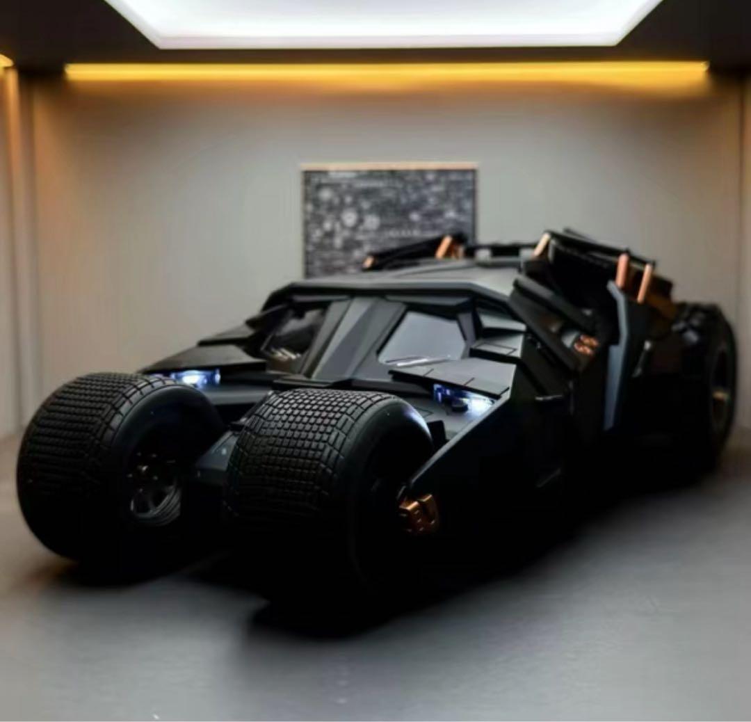 1/18 バットモービル バットマン ビギンズ　合金車　ミニカー