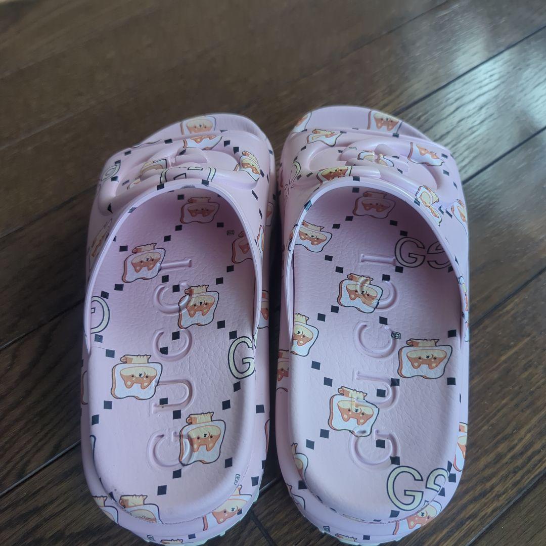 専用GUCCI犬イラスト ピンク スライドサンダル