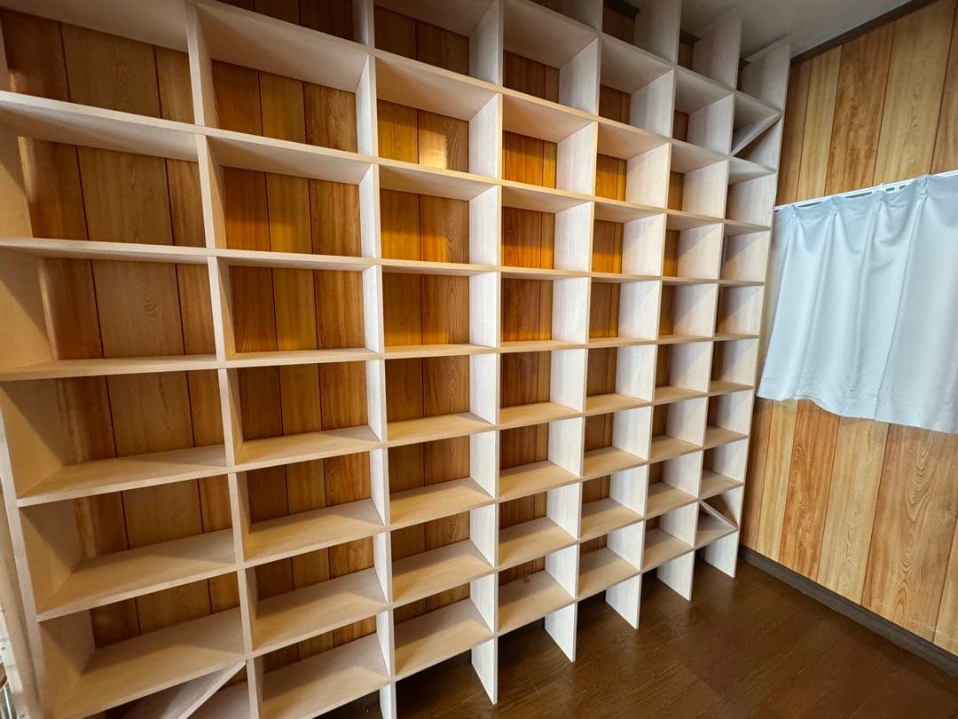 マルゲリータ　margherita　壁一面のA5判本棚 奥行180mm