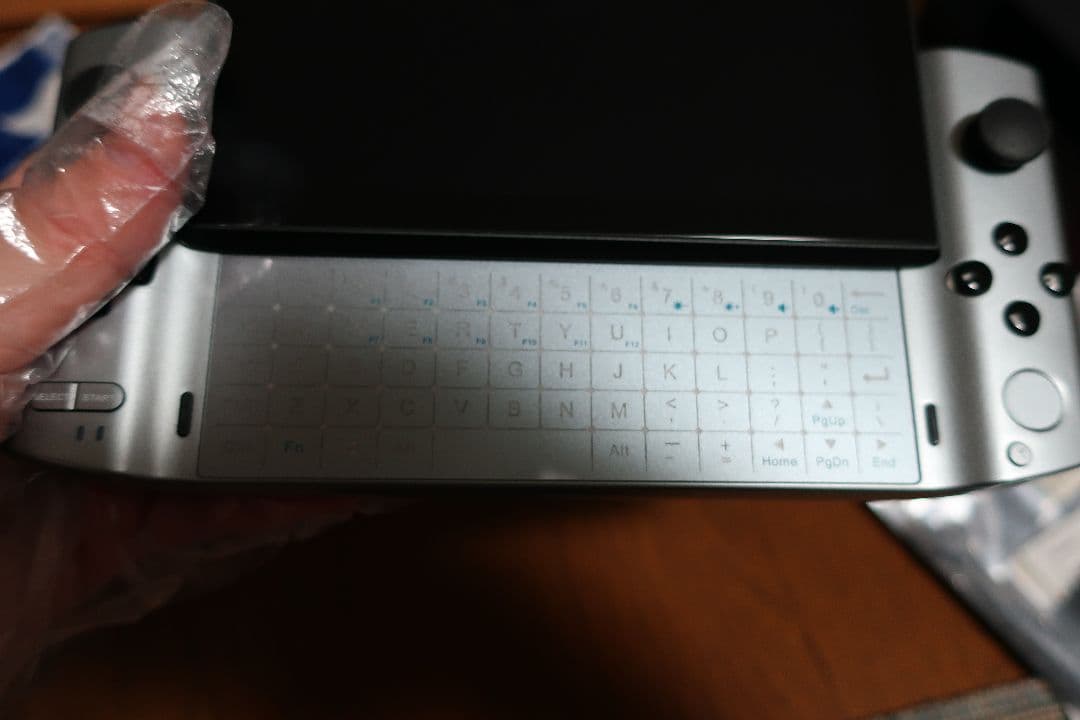 GPDwin3 1165g7 16gb 1tb　＋ドック＋ケース他