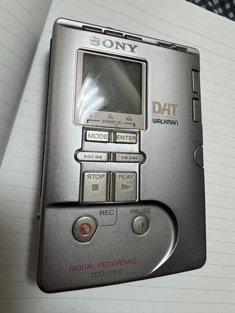 d*2様 ソニー　DAT ウォークマン ポータブル TCD-D100 ジャンク