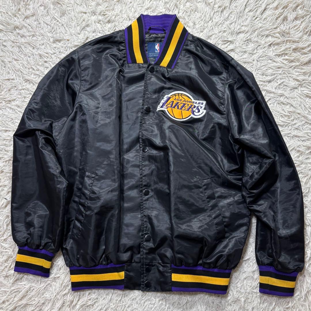 み様　NBA G-III LAKERS レイカーズ　スタジャン　デカロゴ　黒　L