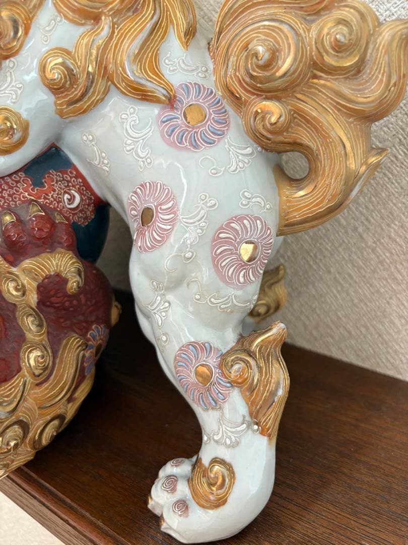 じゃれあい　玉乗り獅子　置物