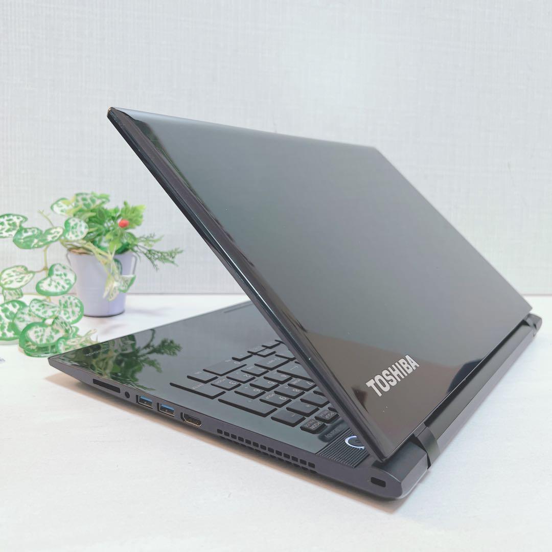 美品、i7、メモリ8G、高速SSD、Win11、イラレ&オフィス2021が使える