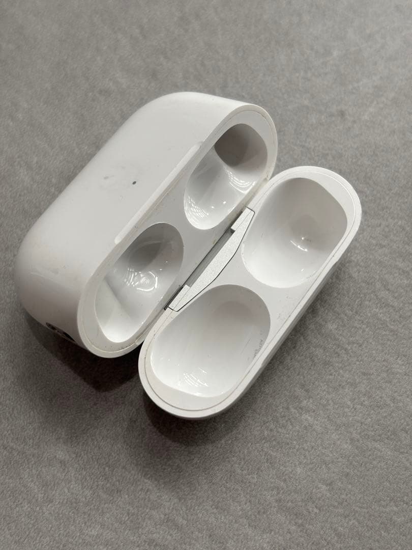 airpods pro2 magsafe対応　lightning充電端子