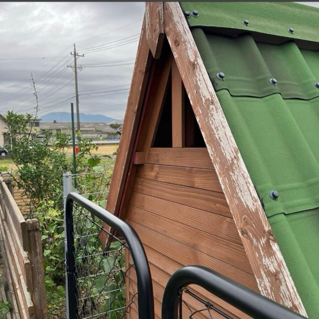は*ん様 木製屋外小屋 緑と茶色　直接引き取り限定
