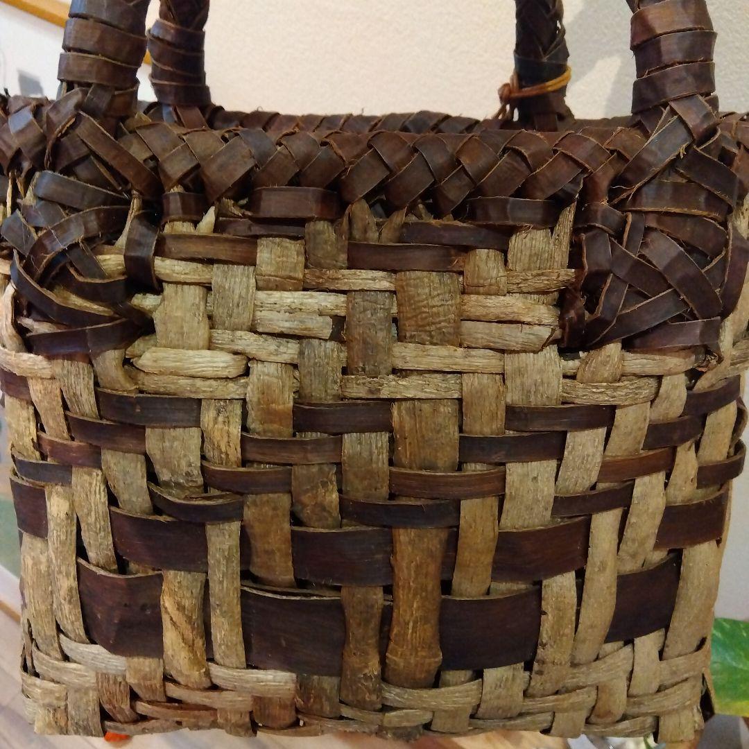 くるみ　あけびのブラウンかごバッグ