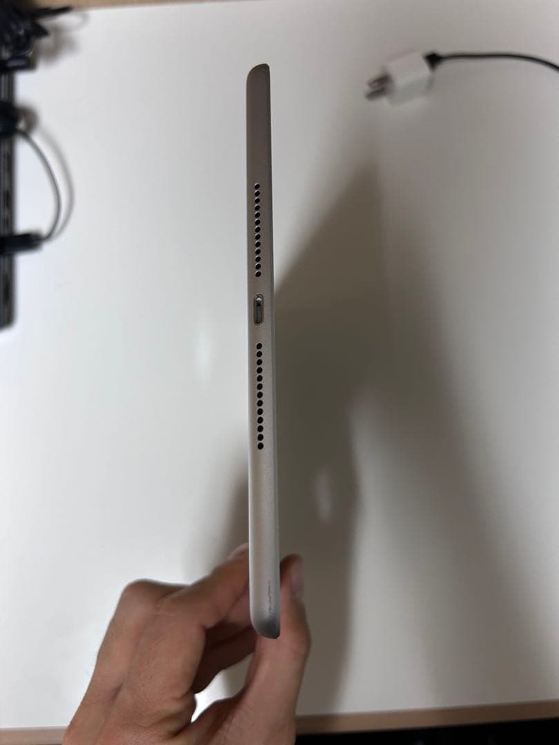 iPad 第6世代9.7インチ32GBバッテリー良好