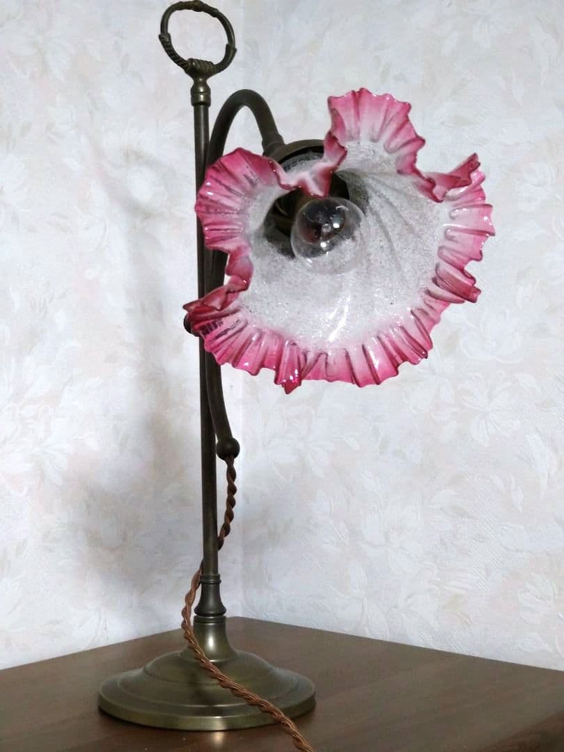 ■アンティーク ■ テーブルランプ フリルシェード