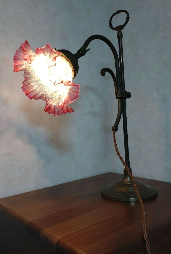 ■アンティーク ■ テーブルランプ フリルシェード